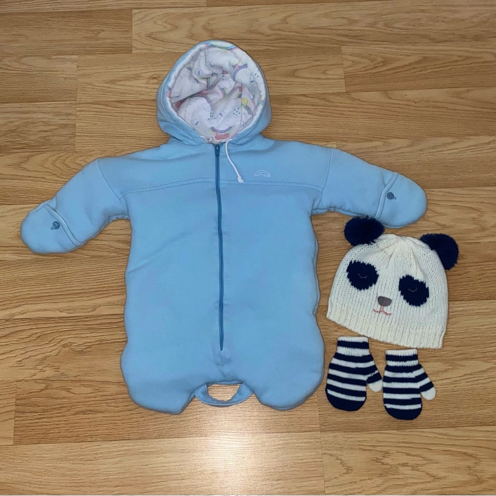 Fall/spring COLIMAÇON 3-6 months baby pouch with matching mittens/beanie